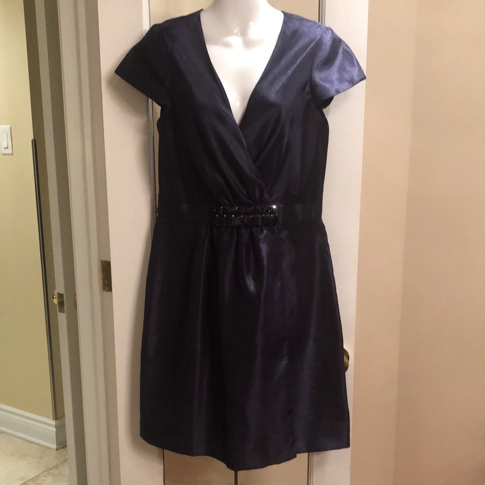Elegant Navy V-Neck Short Sleeve Dress